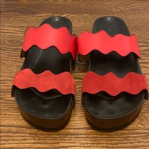 Chloe platform Slide